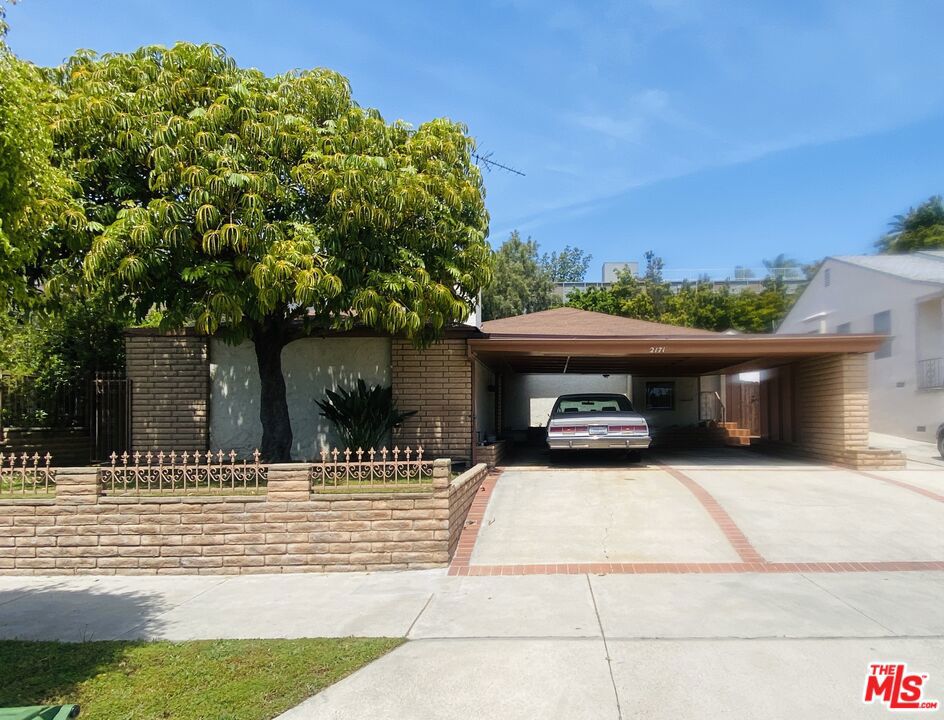 2171 W 26th Place, Los Angeles, CA 90018
