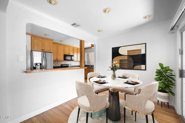 Detail Gallery Image 12 of 56 For 2444 N Parish Pl, Burbank,  CA 91504 - 3 Beds | 1 Baths