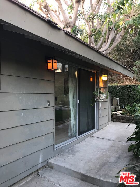1079 GLENHAVEN Drive, 1 photo 1