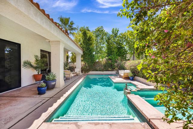 10605 Wimbledon Drive, Rancho Mirage CA: https://media.crmls.org/mediaz/79117ec6-2a54-4891-9cf4-1a3a31bac434.jpg