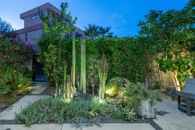 294 Mayfair Way, Palm Springs, CA 92264