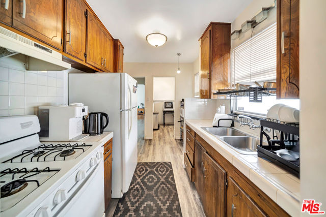 4112 Tracy Street, Los Angeles CA: https://media.crmls.org/mediaz/7911ef0e-de79-45bb-8ac8-0ccf6915c6bc.jpg