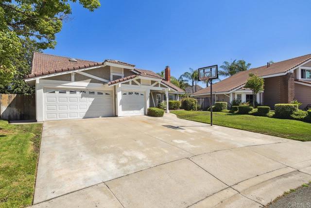 Detail Gallery Image 1 of 1 For 2119 Packard Pl, El Cajon,  CA 92019 - 4 Beds | 3 Baths