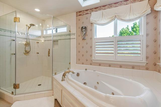 290 Bonnie Lane, Hollister CA: https://media.crmls.org/mediaz/79129293-0208-4eb6-b3da-68eb44ab985e.jpg