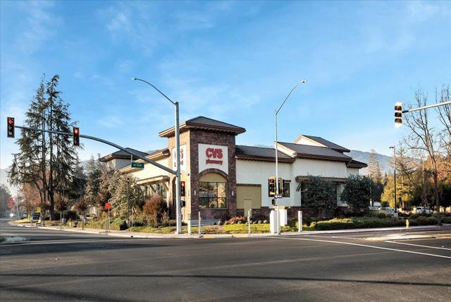 738 Sullivan Way, Gilroy CA: https://media.crmls.org/mediaz/791440d8-2898-4713-9bde-6ac22bf3f0b0.jpg