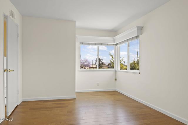 Detail Gallery Image 25 of 37 For 124 Reddington Ct, Camarillo,  CA 93010 - 4 Beds | 2/1 Baths