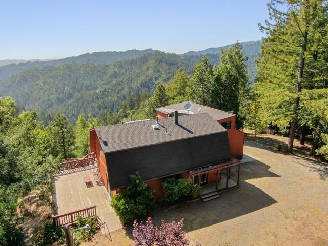 1315 Sunset Ridge Road, Los Gatos CA: https://media.crmls.org/mediaz/791562df-7a27-47f0-bdbe-300b8d9af434.jpg