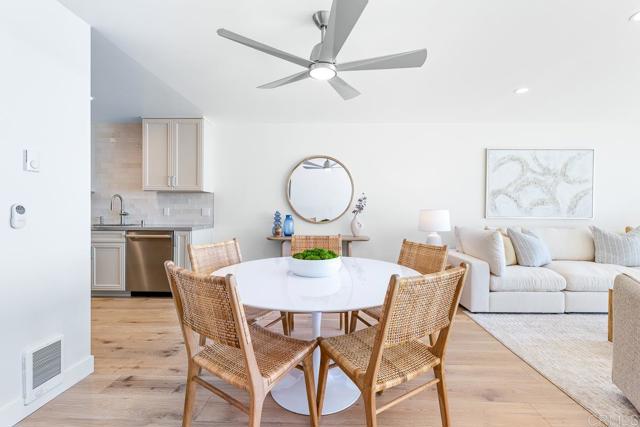 Detail Gallery Image 9 of 52 For 707 S Sierra Ave #5,  Solana Beach,  CA 92075 - 3 Beds | 2 Baths