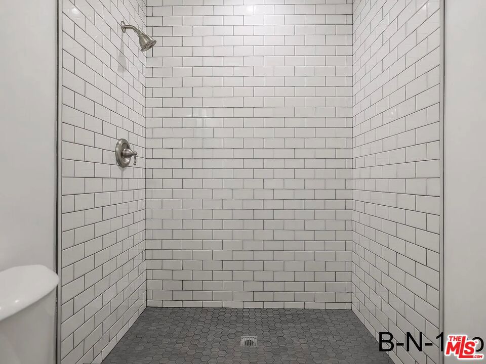 https://media.crmls.org/mediaz/79182b38-5caa-4716-a2dc-9b0ab4daffb0.jpg?preset=X-Large
