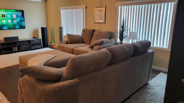 21434 Tumbleweed Way, Saugus CA: https://media.crmls.org/mediaz/79183946-7cdc-4b0d-a3b8-8da1eb746a1f.jpg