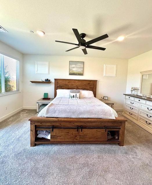 688 Sacramento Way, Hollister CA: https://media.crmls.org/mediaz/79183cc4-5251-4be2-b480-fdb4c765bbd3.jpg