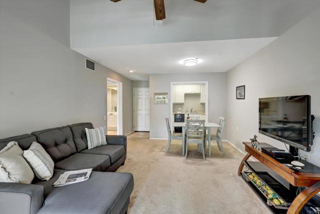 Detail Gallery Image 8 of 22 For 1682 Circa Del Lago #308,  San Marcos,  CA 92078 - 1 Beds | 1 Baths