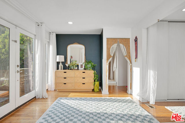 651 N Kilkea Drive, Los Angeles CA: https://media.crmls.org/mediaz/79195583-b993-4bfa-b05b-97f5150a3c41.jpg