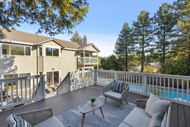 25 Mackenzie, Danville CA: https://media.crmls.org/mediaz/7919b72c-9fbb-4952-9168-4f9132312b06.jpg