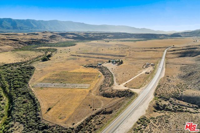 13750 Cuyama Highway, Cuyama CA: https://media.crmls.org/mediaz/791a2c60-1473-469f-ac41-992050b1585c.jpg