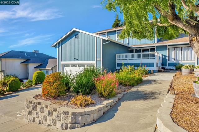 154 Turnberry Way, Vallejo CA: https://media.crmls.org/mediaz/791a462a-4022-4eda-8ccb-5cedb2692520.jpg