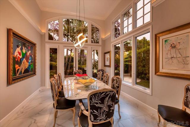 7166 Tern Place, Carlsbad CA: https://media.crmls.org/mediaz/791abb29-a670-4131-9d23-1e6a0321492e.jpg