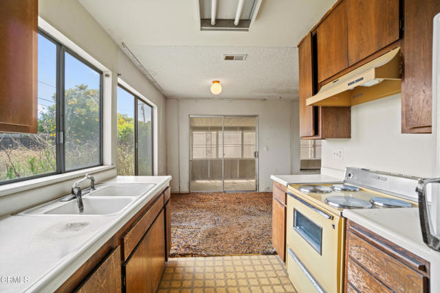 Detail Gallery Image 5 of 12 For 6752 Swan St, Ventura,  CA 93003 - 2 Beds | 1 Baths