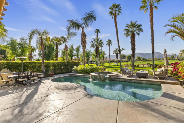 79918 Mission E Drive, La Quinta CA: https://media.crmls.org/mediaz/791c814a-4aa5-4362-a587-b09b60c7ffcd.jpg