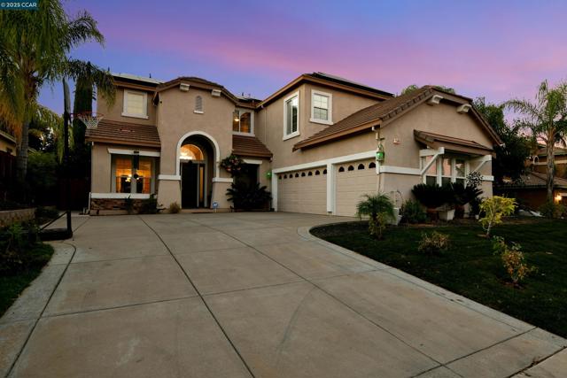 2593 Camel Back Rd, Brentwood CA: https://media.crmls.org/mediaz/791cf330-2dd6-4d8a-b125-d3bfd60f0a40.jpg