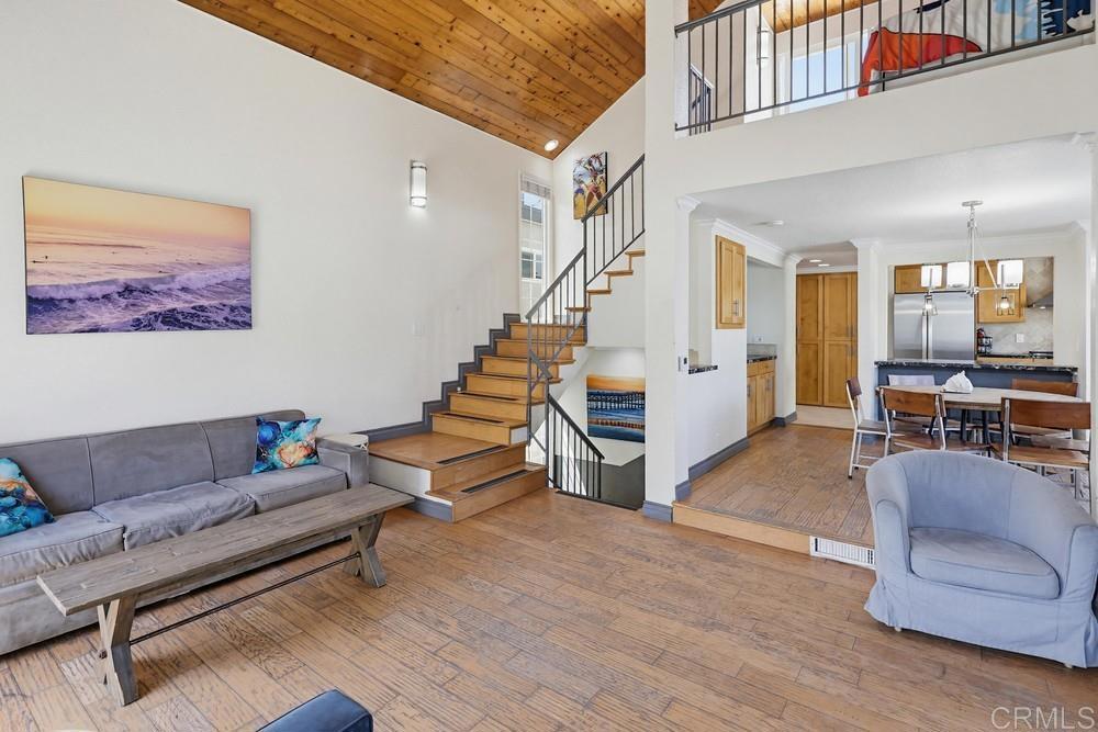 728 Jamaica Court - photo 12