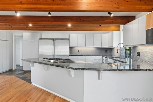 30830 Ranch Creek Rd, Valley Center CA: https://media.crmls.org/mediaz/791e264c-46fa-41b4-9703-8aab32c7bd59.jpg