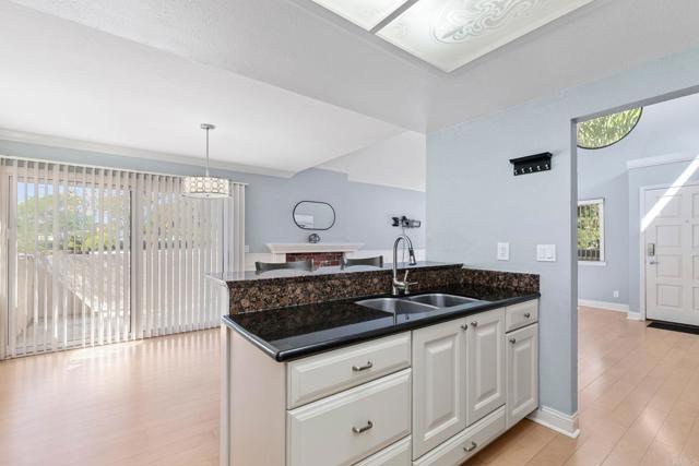 Detail Gallery Image 19 of 40 For 383 N Melrose Dr #F,  Vista,  CA 92083 - 2 Beds | 2 Baths