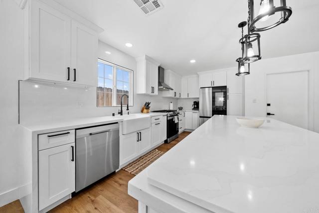Detail Gallery Image 24 of 65 For 6461 Beaver Lake Ct, San Diego,  CA 92119 - 3 Beds | 2 Baths