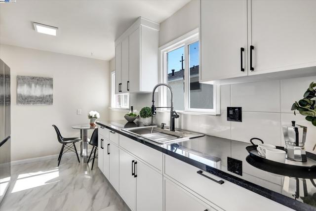 1551 Merced St, Richmond CA: https://media.crmls.org/mediaz/7923a388-0e51-4c0c-88f7-351665818df8.jpg