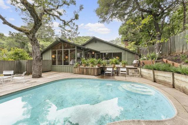 300 Chesham Avenue, San Carlos CA: https://media.crmls.org/mediaz/79241167-8825-4aa0-9ee1-208b65a3ef95.jpg