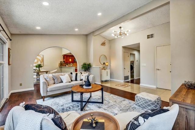 4241 Sora Terrace, Fremont CA: https://media.crmls.org/mediaz/792511de-2b45-45f3-8e63-85841645ef89.jpg