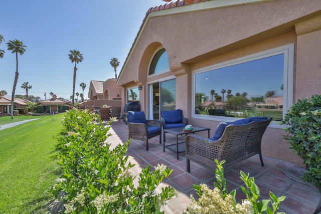 76948 Scimitar Way, Palm Desert CA: https://media.crmls.org/mediaz/7926aa5a-ffb7-49c4-82a7-7a18a0aace3c.jpg