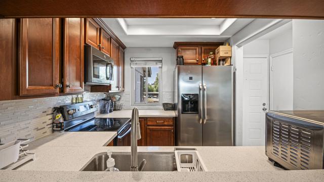 Detail Gallery Image 14 of 31 For 1677 Melrose Ave #H,  Chula Vista,  CA 91911 - 2 Beds | 2 Baths