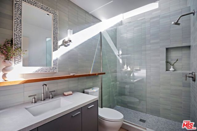 1933 Redcliff Street, Los Angeles CA: https://media.crmls.org/mediaz/79278e57-5c5a-4369-b014-1bf141c5d2de.jpg