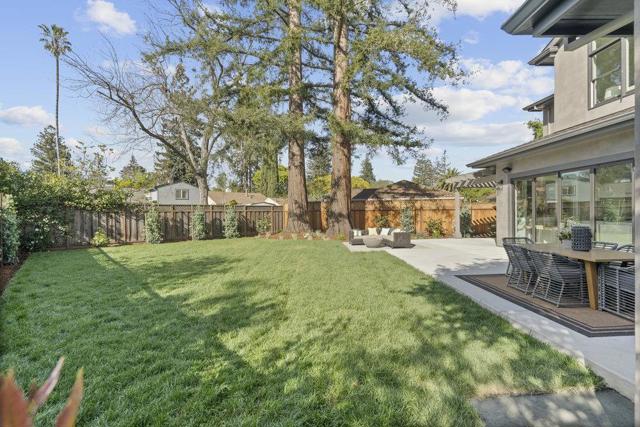 1303 American Way, Menlo Park CA: https://media.crmls.org/mediaz/79279ecd-3d0b-46a6-9089-72180eae0553.jpg