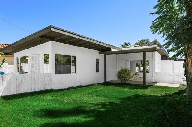 44809 Portola Avenue, Palm Desert CA: https://media.crmls.org/mediaz/79287a63-407f-4e86-ac4d-6dd209bbe1fb.jpg