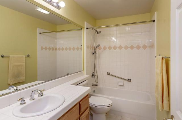 8810 Zinnia Street, Gilroy CA: https://media.crmls.org/mediaz/79287b28-45fe-4e05-aad4-75e0f0e77bfd.jpg