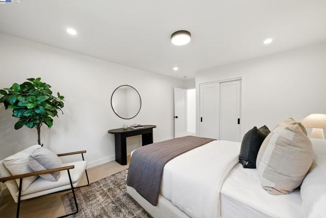 4253 Mirador Dr, Pleasanton CA: https://media.crmls.org/mediaz/7928b55a-65f9-478c-9149-936765702580.jpg