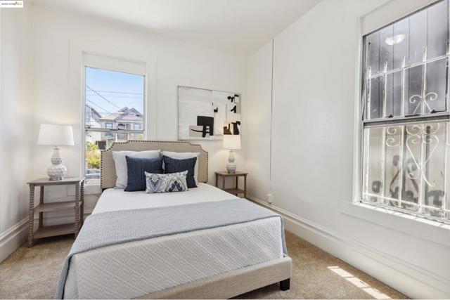 2029 E 22nd St, Oakland CA: https://media.crmls.org/mediaz/79293d9d-826b-4656-9506-32e1e7d33231.jpg