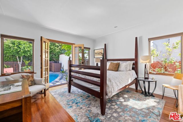 10516 Tennessee Avenue, Los Angeles CA: https://media.crmls.org/mediaz/792a6a36-ec14-4914-8555-71a873d87ea9.jpg