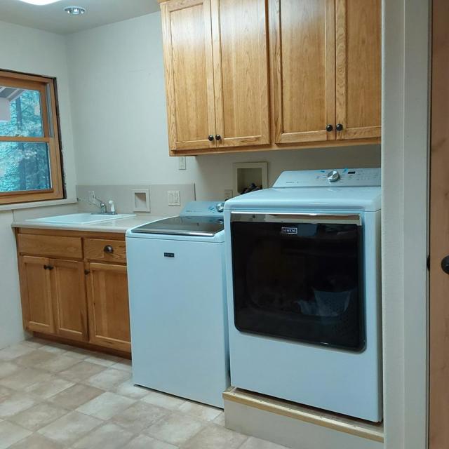 5051 Arctic Lane, Somerset CA: https://media.crmls.org/mediaz/792af98c-834e-43a2-b0c3-a38c8d61edd1.jpg