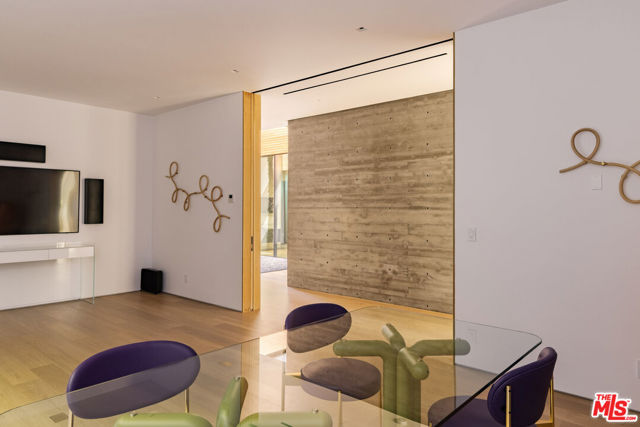 1520 Carla, Beverly Hills CA: https://media.crmls.org/mediaz/792b5e80-ba5b-4608-9658-2d99d51c38a3.jpg