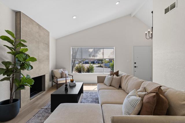 1267 Sonoma Ct, Chula Vista CA: https://media.crmls.org/mediaz/792b8307-52e1-45b4-af73-f079298485ed.jpg