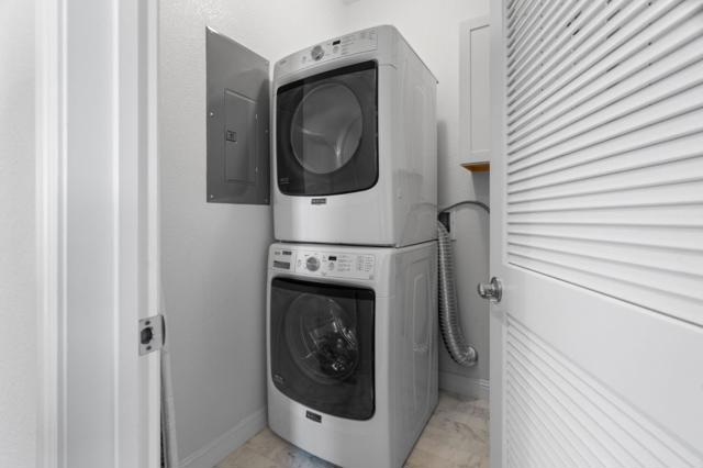 641 Turnbuckle Drive, Redwood City CA: https://media.crmls.org/mediaz/792bea67-8129-487f-a1ed-71d22ba29598.jpg