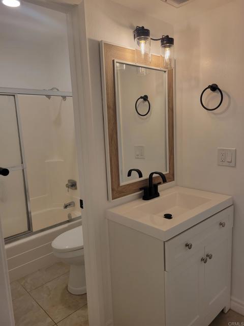 27735 Mountain Meadow Road, Escondido CA: https://media.crmls.org/mediaz/792c489b-be8e-466c-9a2a-c4074cb9b088.jpg