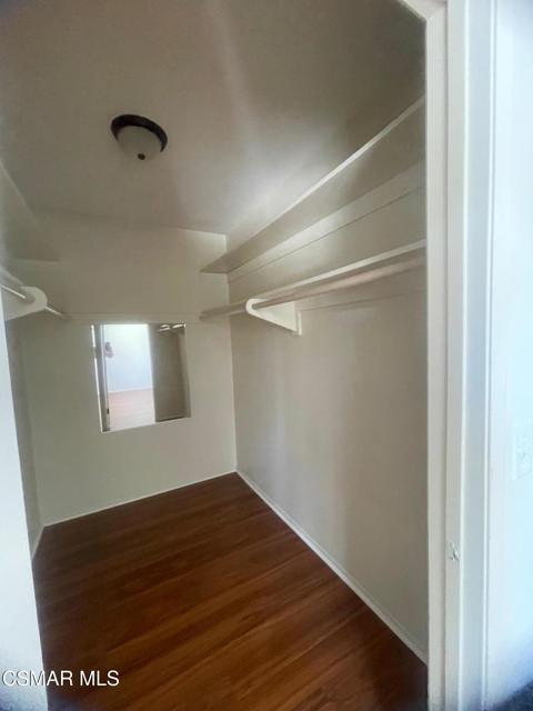 1223 Landsburn Circle, Westlake Village CA: https://media.crmls.org/mediaz/792cf509-b06a-4330-b6bf-8e23f48dd789.jpg