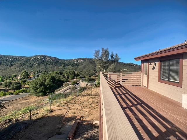 27332 Cool Water Ranch RD, Valley Center CA: https://media.crmls.org/mediaz/792d5618-2281-4ce6-abe5-eec54e1b209b.jpg
