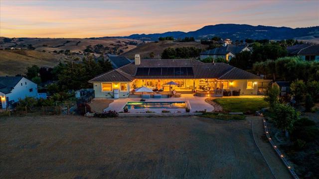4116 Ashford Circle, Hollister CA: https://media.crmls.org/mediaz/792dcd34-b226-4fbc-92ea-2a35d90682b4.jpg