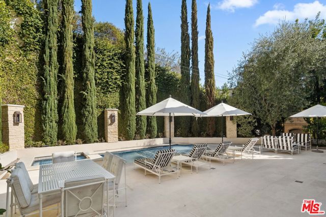 1600 Clear View Drive,  CA: https://media.crmls.org/mediaz/792ee4cd-b842-4041-a7cb-a4837b45aeeb.jpg