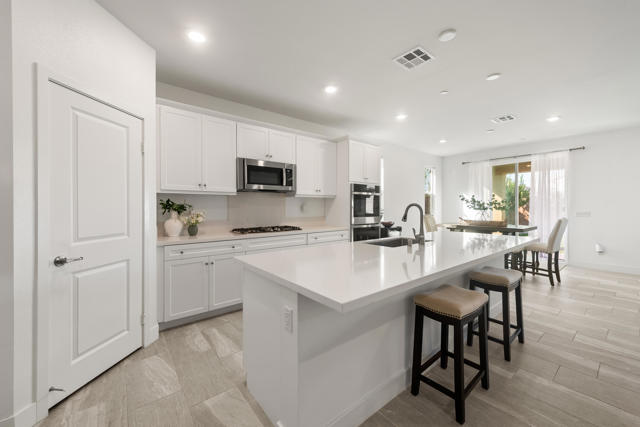 Image 3 of 44 For 40161 Padova Drive